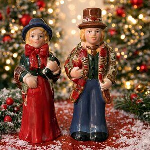 Vintage Victorian Couple Salt & Pepper Shakers Ceramic Figurines